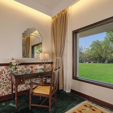 Hotel The Ummed Ahmedabad Airport Esterno foto