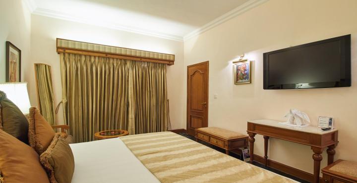 Hotel The Ummed Ahmedabad Airport Esterno foto
