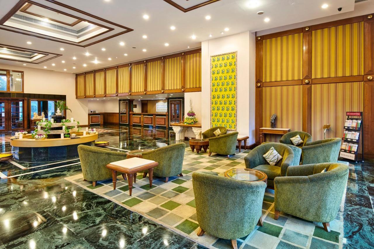 Hotel The Ummed Ahmedabad Airport Esterno foto